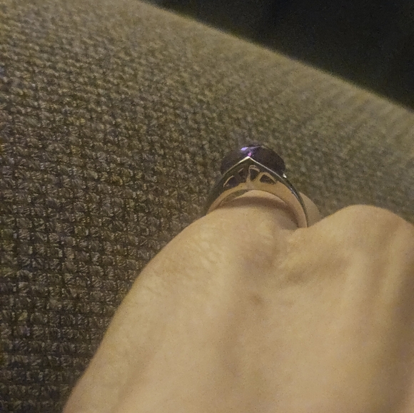 UNIQUE VINTAGE STERLING & AMETHYST RING. CHECK OUT CUT OF THE STONE ~STUNNING!♡ - Picture 6 of 6